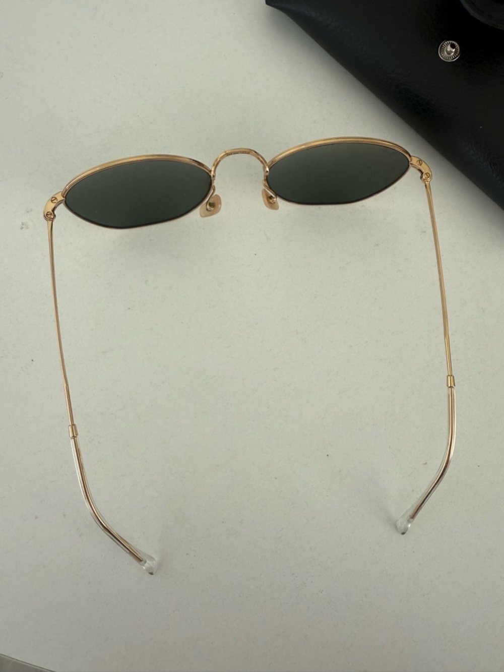 Ray-Ban Gold Frame Sunglasses with Green Lenses - Picture 3 of 6